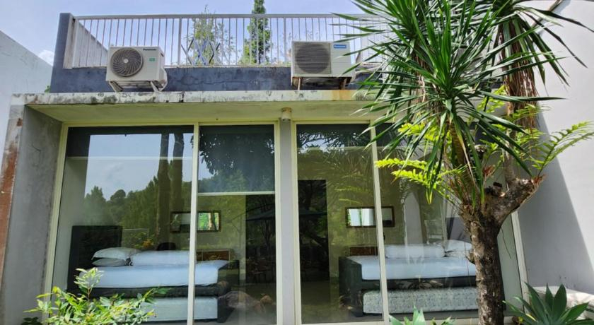 Exterior & Views 1, Jagad House, Pasuruan