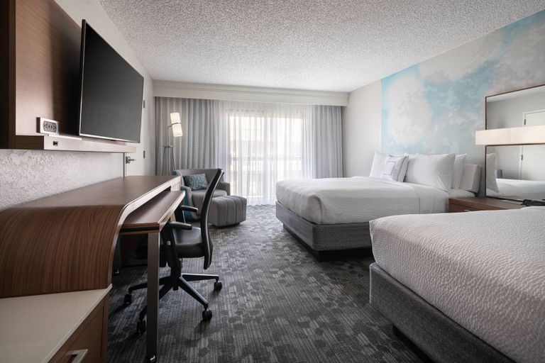 Bedroom 4, Courtyard by Marriott Las Vegas Convention Center, Clark