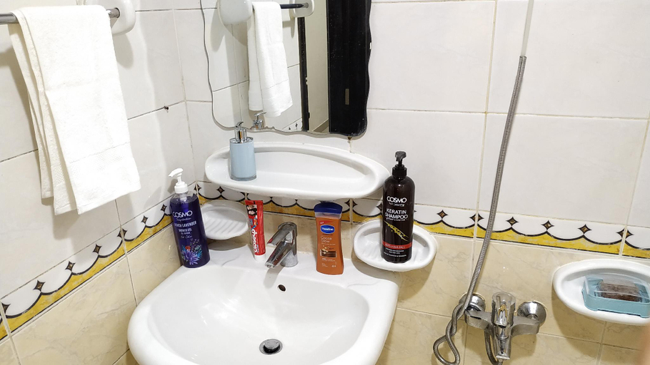 Bathroom, Private Studios with Kitchen in Meena bazar, Dubai