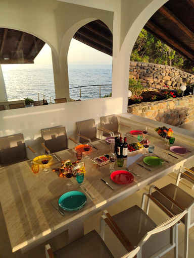 Food & Drinks 5, Villa Bella, Cagliari