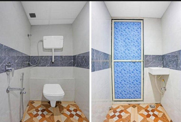 Bathroom, Hotel Welcome Inn,Mumbai, Mumbai Suburban