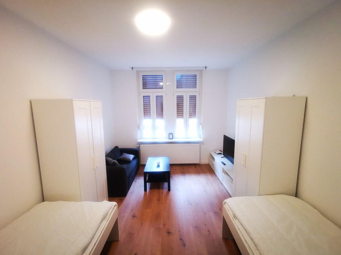 Bedroom 1, Monteur- und Ferienwohnung in der City, Neunkirchen
