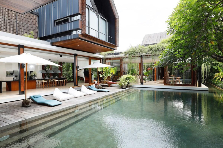 Stunning 5 bedroom private pool villa in Sanur, Denpasar