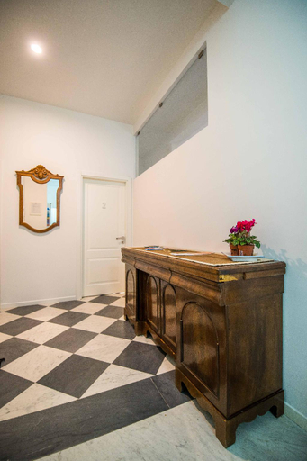 Others 4, Salerno B&B, Salerno