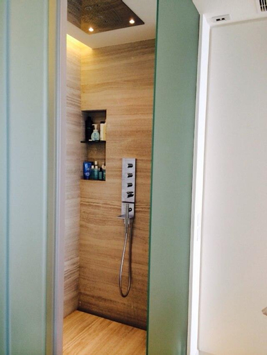 Bedroom 4, Luxury Penthouse w/ Panoramic view Private Rooftop, Hong Kong Island