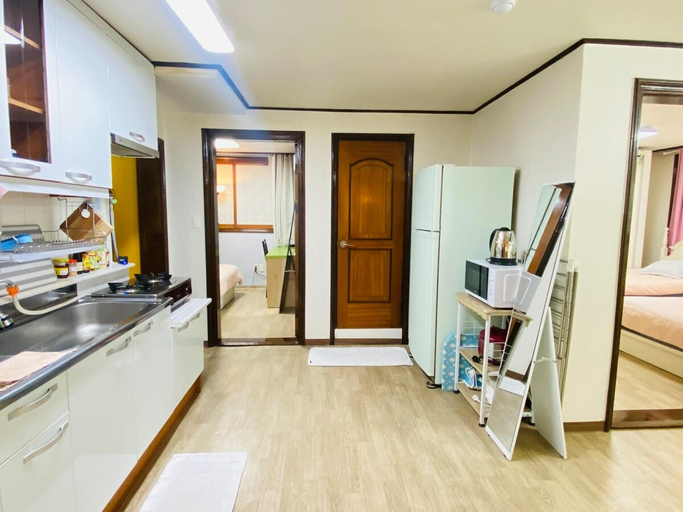 Others 5, Aroha House, Yongsan