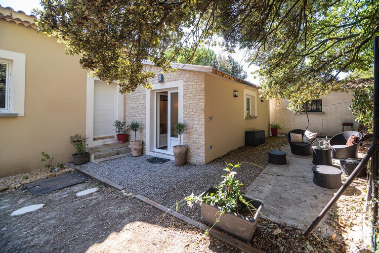 Exterior & Views 5, Studio de charme avec jardin à SUZE LA ROUSSE (26), Drôme