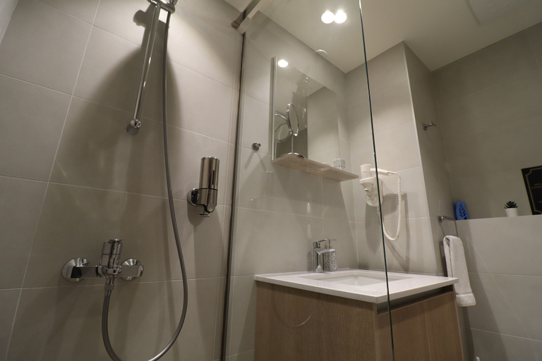 Bathroom 3, Apartments Royal - Belgrade Waterfront, Belgrade