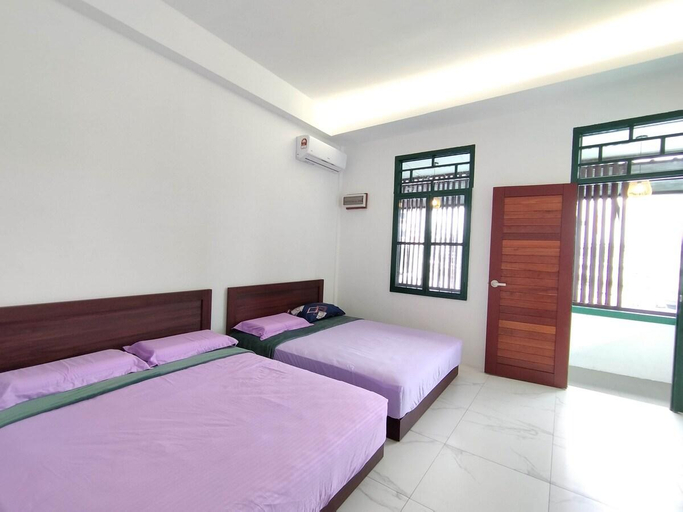 Bedroom 2, Nanyang 10 pax -1st Floor Free Wifi & Washer, Sibu