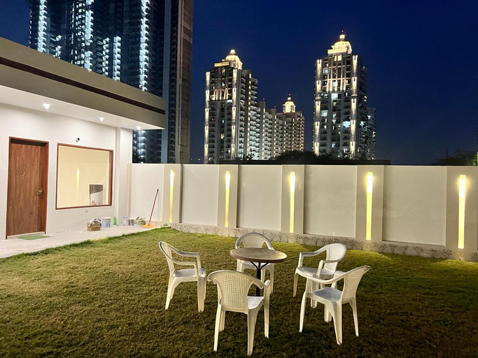 Others 4, Arth Villa, Gautam Buddha Nagar