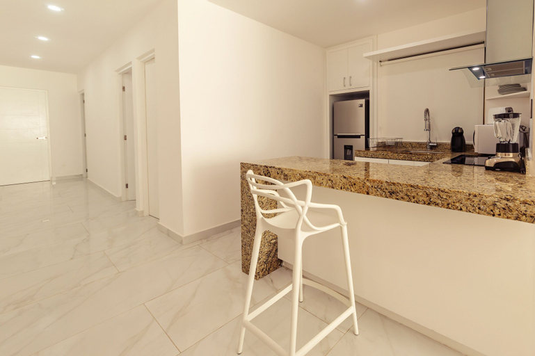 Dining Room 11
