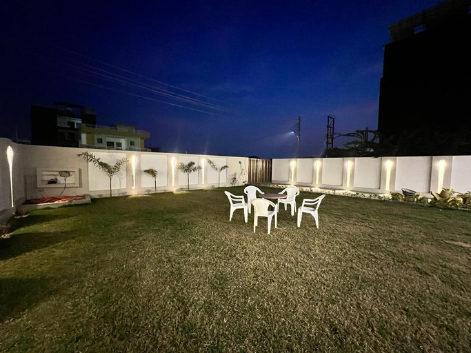 Food & Drinks 2, Arth Villa, Gautam Buddha Nagar