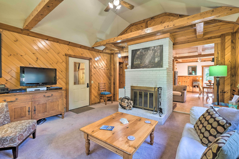 Others 1, Boothbay Harbor Cabin w/ Spacious Deck & Yard!, Lincoln
