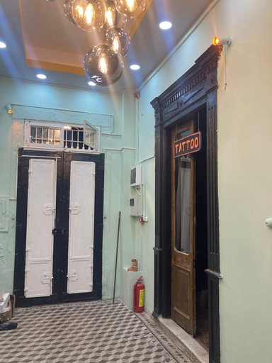 Others 4, Titan House Hostel, Konak
