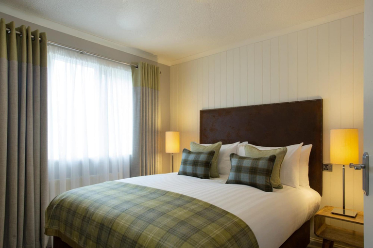 Bedroom 2, The Glencoe Inn, Highland