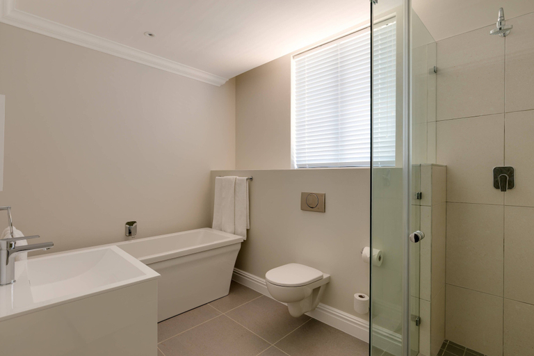 Bathroom 5, Protea Hotel by Marriott Franschhoek, Cape Winelands