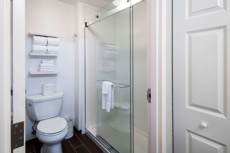 Bathroom 7