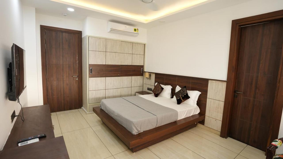 Bedroom 4, The Desire CyberHub, Gurgaon