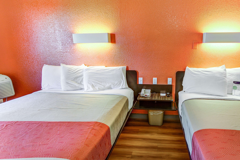 Bedroom 23