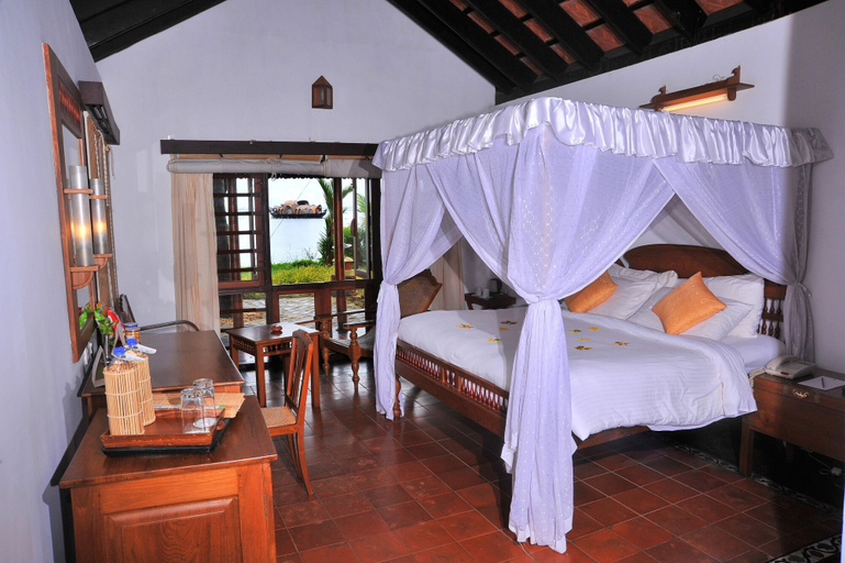 Bedroom 4, Punnamada Resorts, Alappuzha