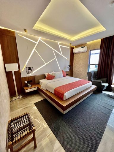 Bedroom 5, Luxor Apartments, Oshimili North