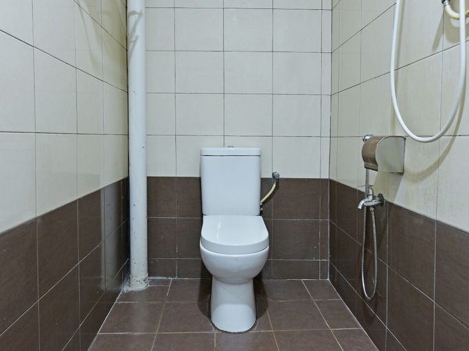 Bathroom 3, SPOT ON 92053 Bagus Stay, Tanjung Pinang