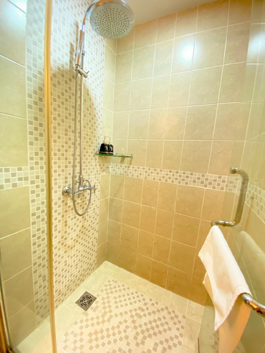 Bathroom 5, Diny ApartHotel - Rooftop Pool - The Manor 2, Bình Thạnh