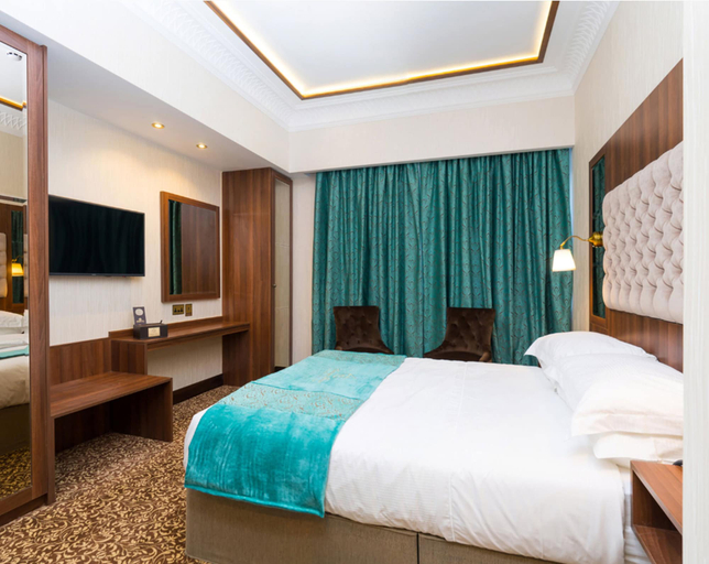 Bedroom 3, Kensington Prime Hotel, London