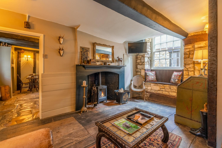 Others 5, Castle Cottage Winchcombe, Gloucestershire