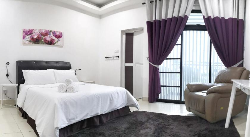 Bedroom 2, Teratak Persona Homestay. 4 rooms double storey terrace in Kuantan City., Kuantan
