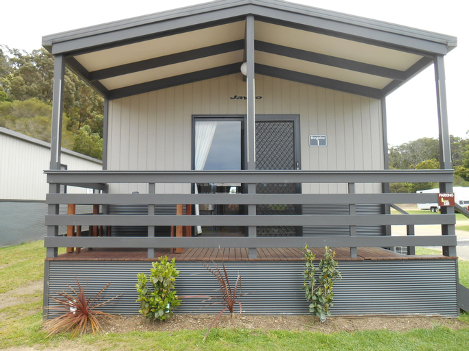 Exterior 3