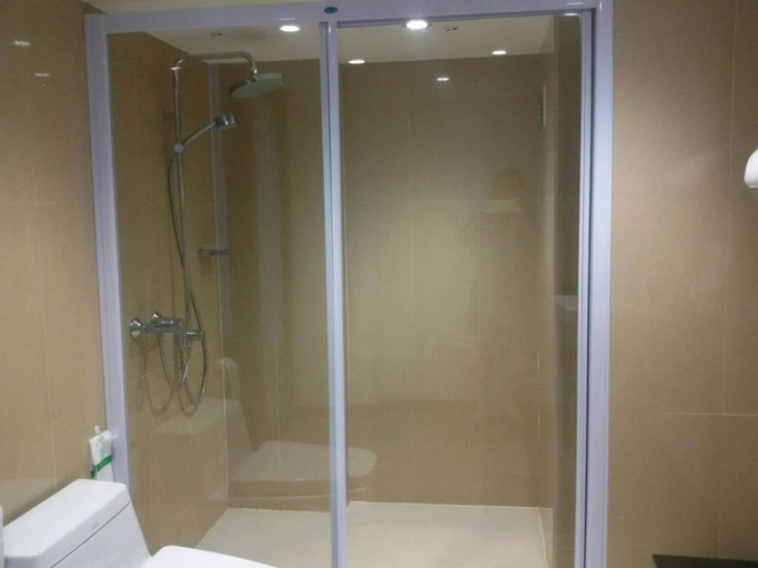 Bathroom 4, Seeharaj Hotel Uttaradit, Muang Uttaradit