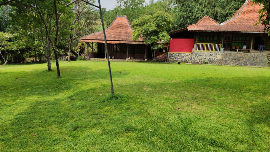 Exterior & Views, VILLA JOGLO BARAK ROSOMULYO SENTUL, Bogor