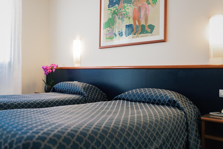 Bedroom 2, Hotel Crystal, Treviso
