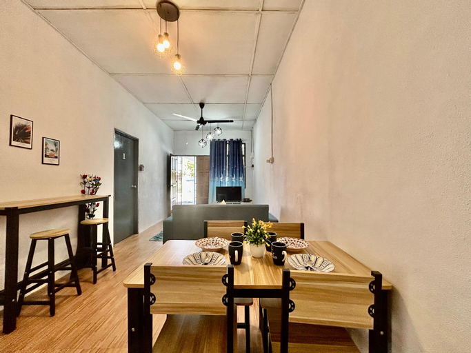 Food & Drinks, Cozy18#4pax#Wifi&Netflix#NearAeonAlma#5kmIconCity, Seberang Perai Tengah