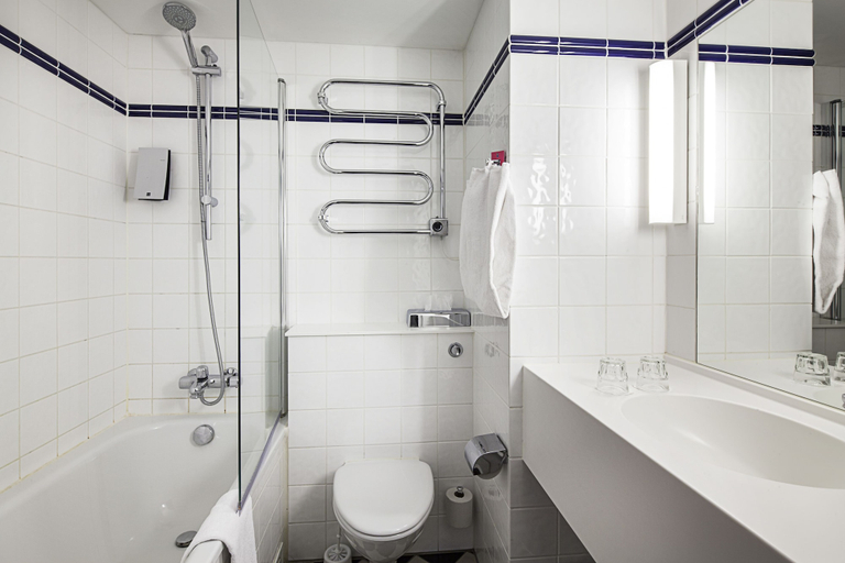 Bathroom 5, Comfort Hotel Vesterbro, Copenhagen