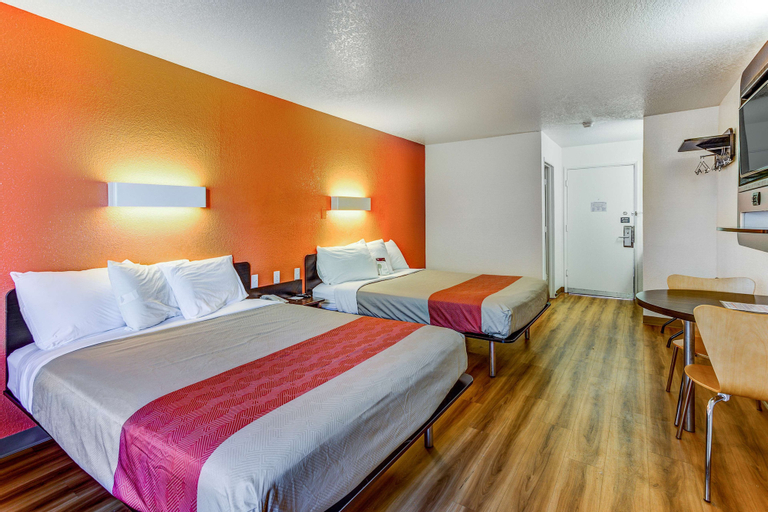 Bedroom 27