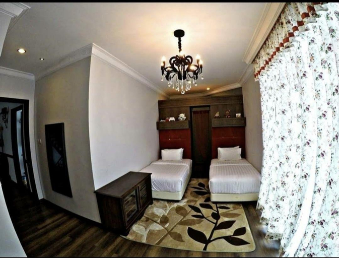 Bedroom 2, Smurf Inn Bungalow with Pool Cameron Highlands, Cameron Highlands