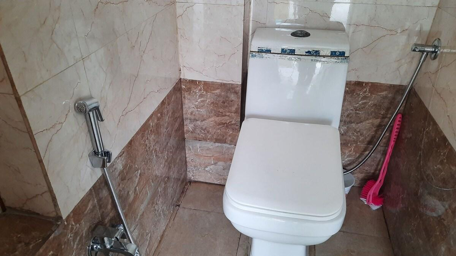 Bathroom 3, Vedic Life Homestay, Jaipur