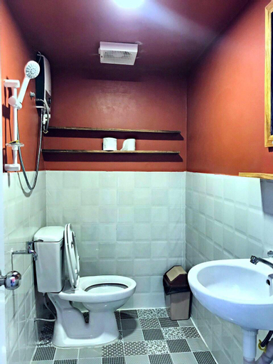 Bedroom 2, Wine (Double Room) at Home De Su 2, Đà Lạt