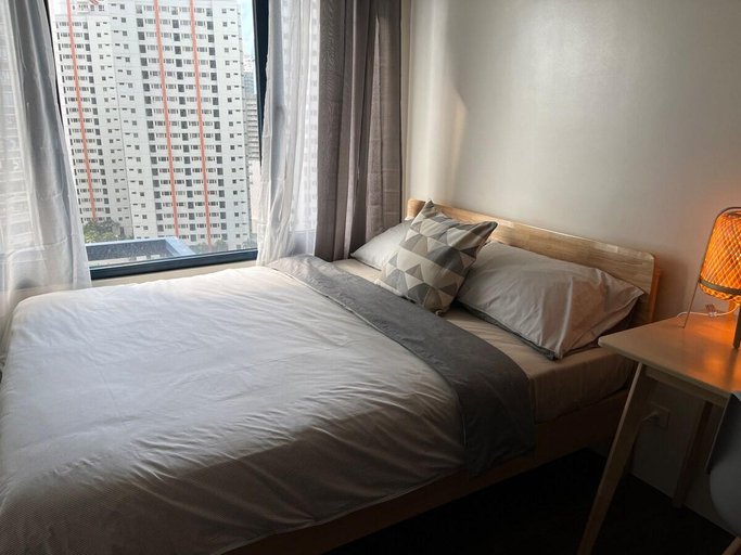Bedroom 2, Hygge home with Ayala CBD Makati view! NEW!, Makati City