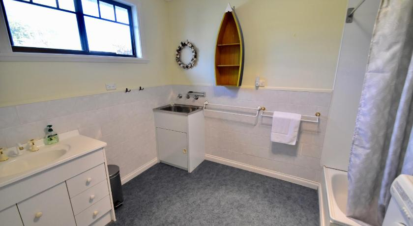 Bathroom, Beach Baby, Glamorgan-Spring Bay