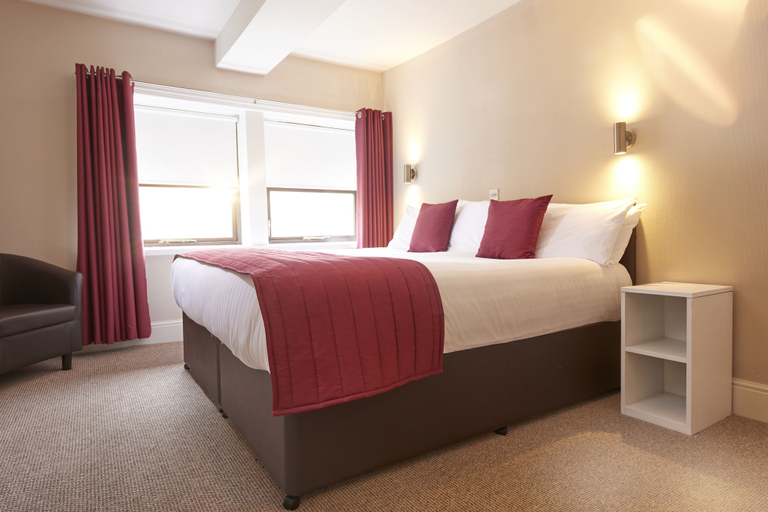 Bedroom 4, The Imperial Crown Hotel, Calderdale