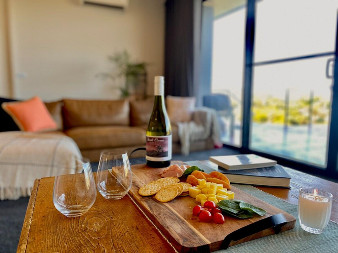 Food & Drinks 4, Wamoon Retreat ~ Luxe House, South Gippsland - East