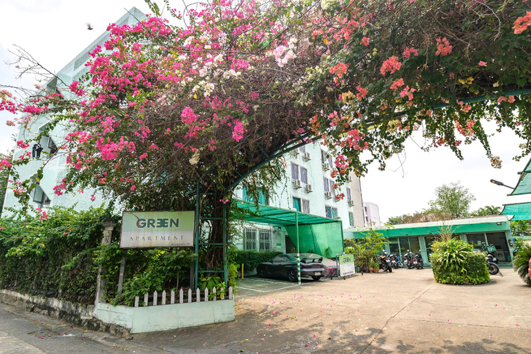 Others 5, Green Kaset Nawamin, Lat Phrao