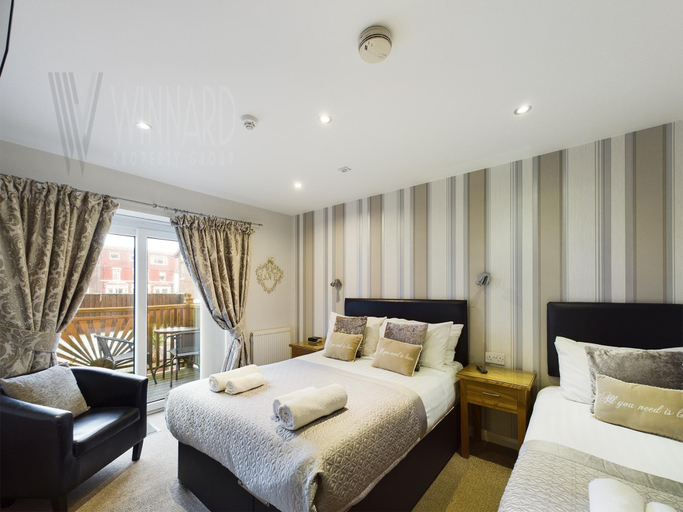 Others 5, Sandbanks Suite, Blackpool