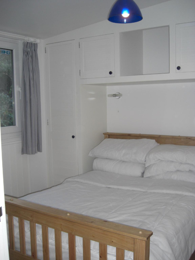 Bedroom 2, Whiteshell Chalets, Swansea
