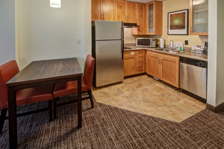 Dining Room 8