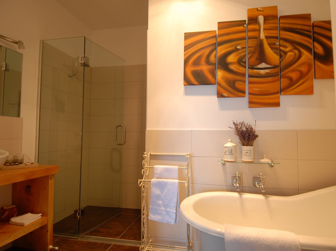 Bathroom 3, Lemon Tree Lodge, Kaikoura