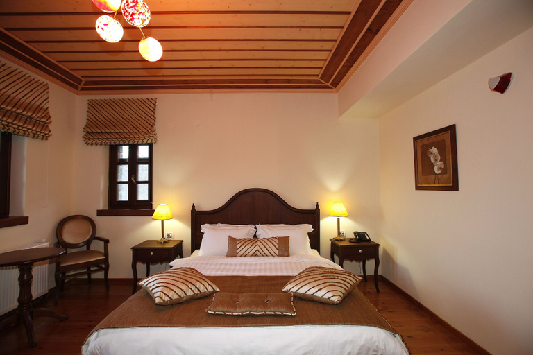 Bedroom 2, Hotel Athina, Epirus